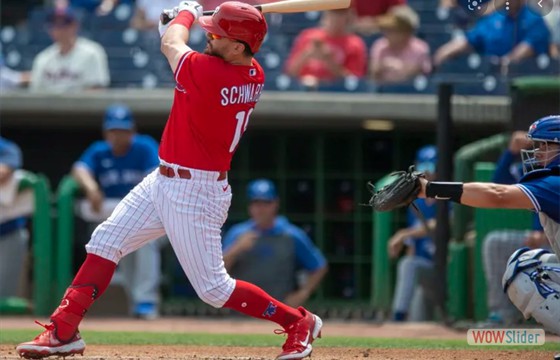 Kyle Schwarber slammed his 21st homer of the season, as the Phillies beat the Padres 8-5 on Sunday.